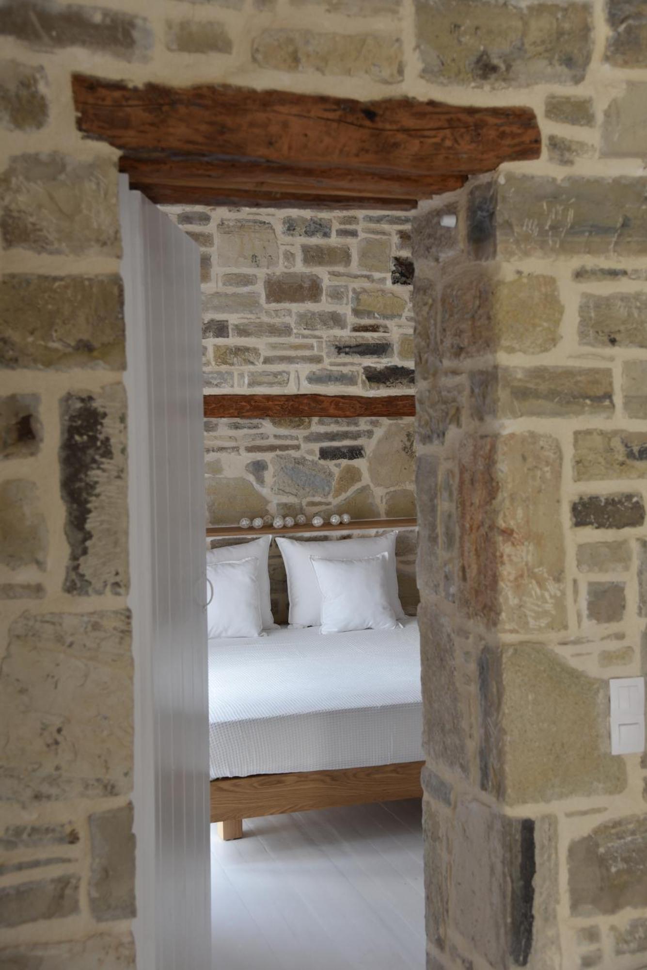 Laini Luxury Suites Pombia 外观 照片